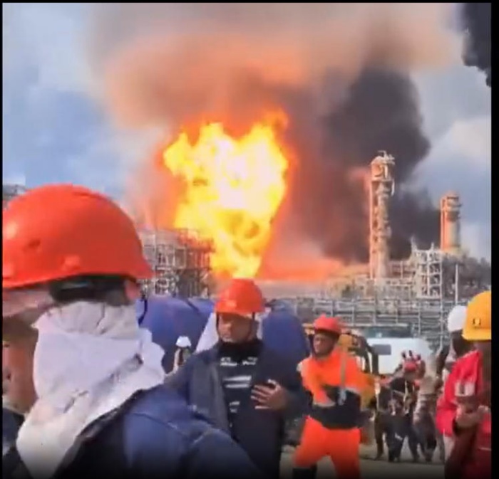 A fire broke out at a gas chemical plant in the Russian Far East, resulting in the death of six Chinese citizens.